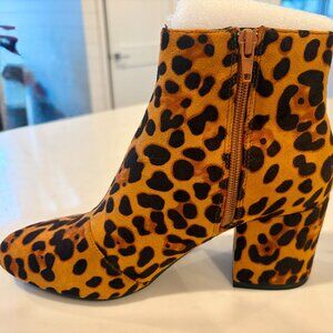 NWT Leopard Print Bootie size 8 1/2 2 1/2" heel